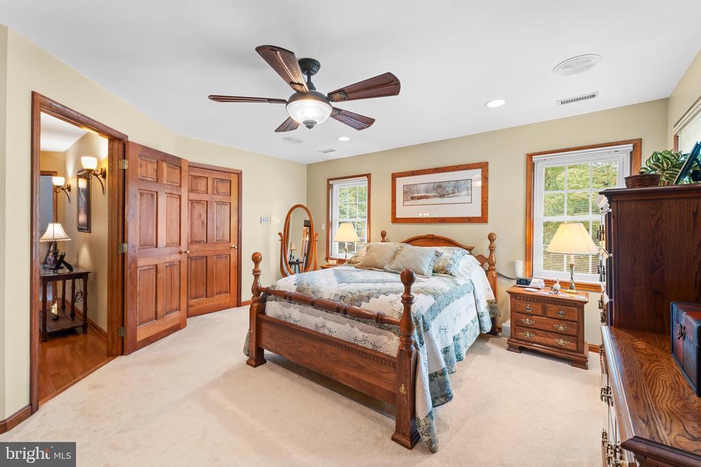 1433 GILBERT ROAD