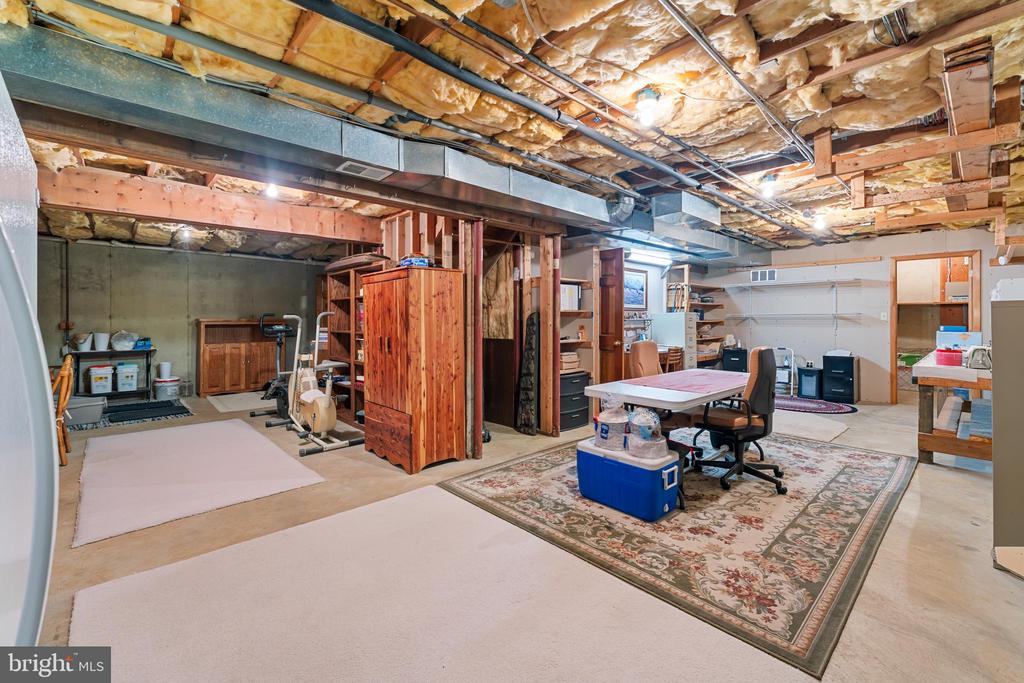 1433 GILBERT ROAD