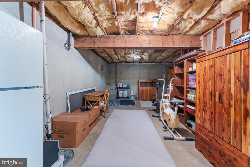 1433 GILBERT ROAD