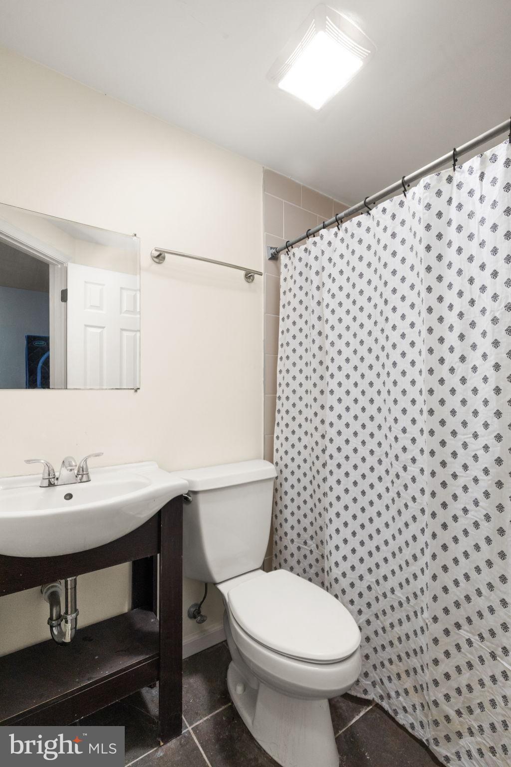 1205 N FARLEY COURT N