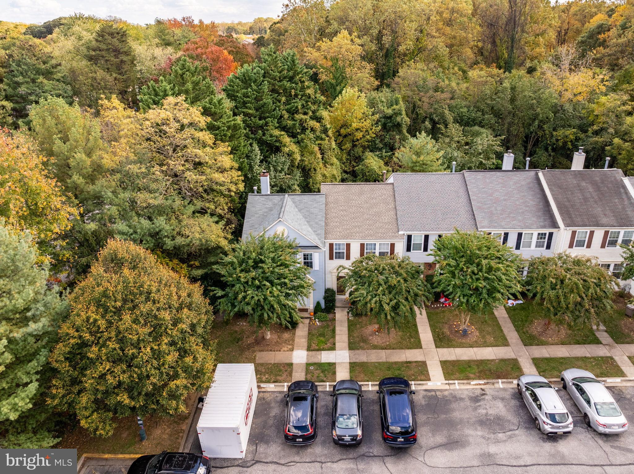 1205 N FARLEY COURT N