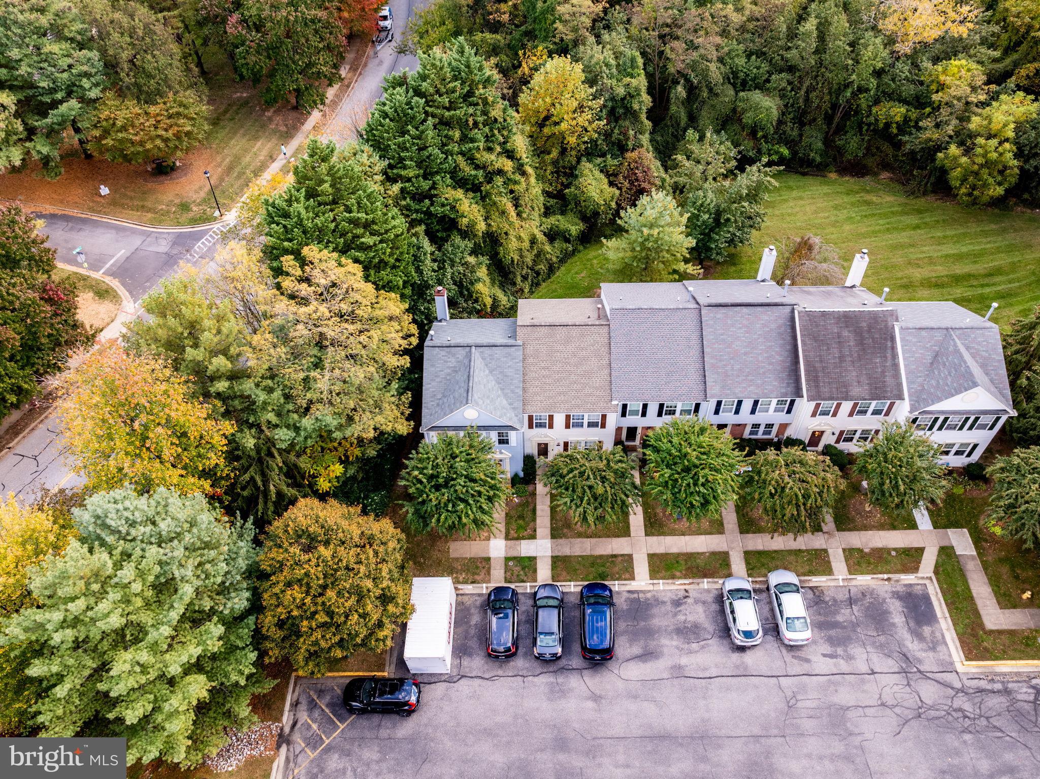 1205 N FARLEY COURT N