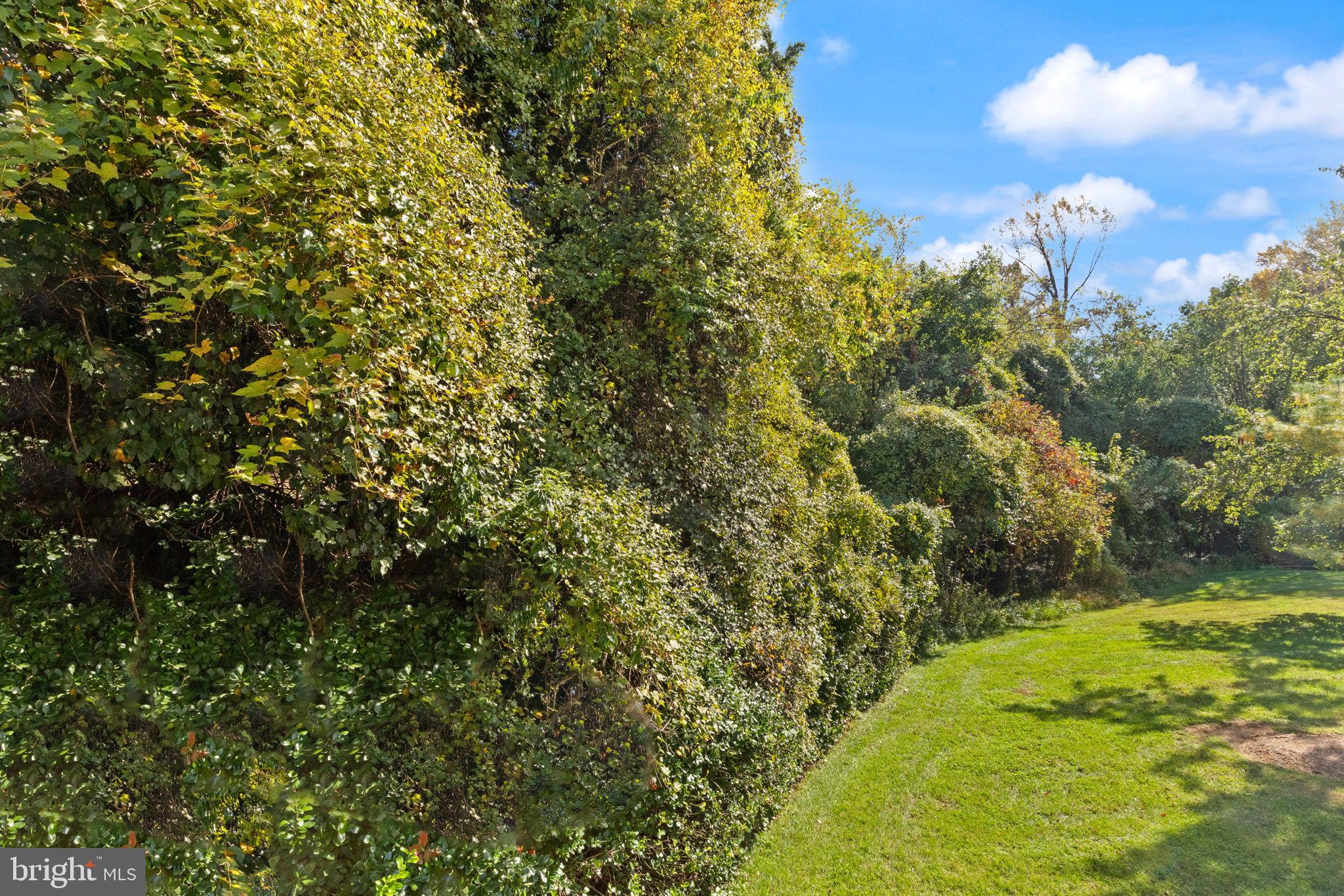 1205 N FARLEY COURT N