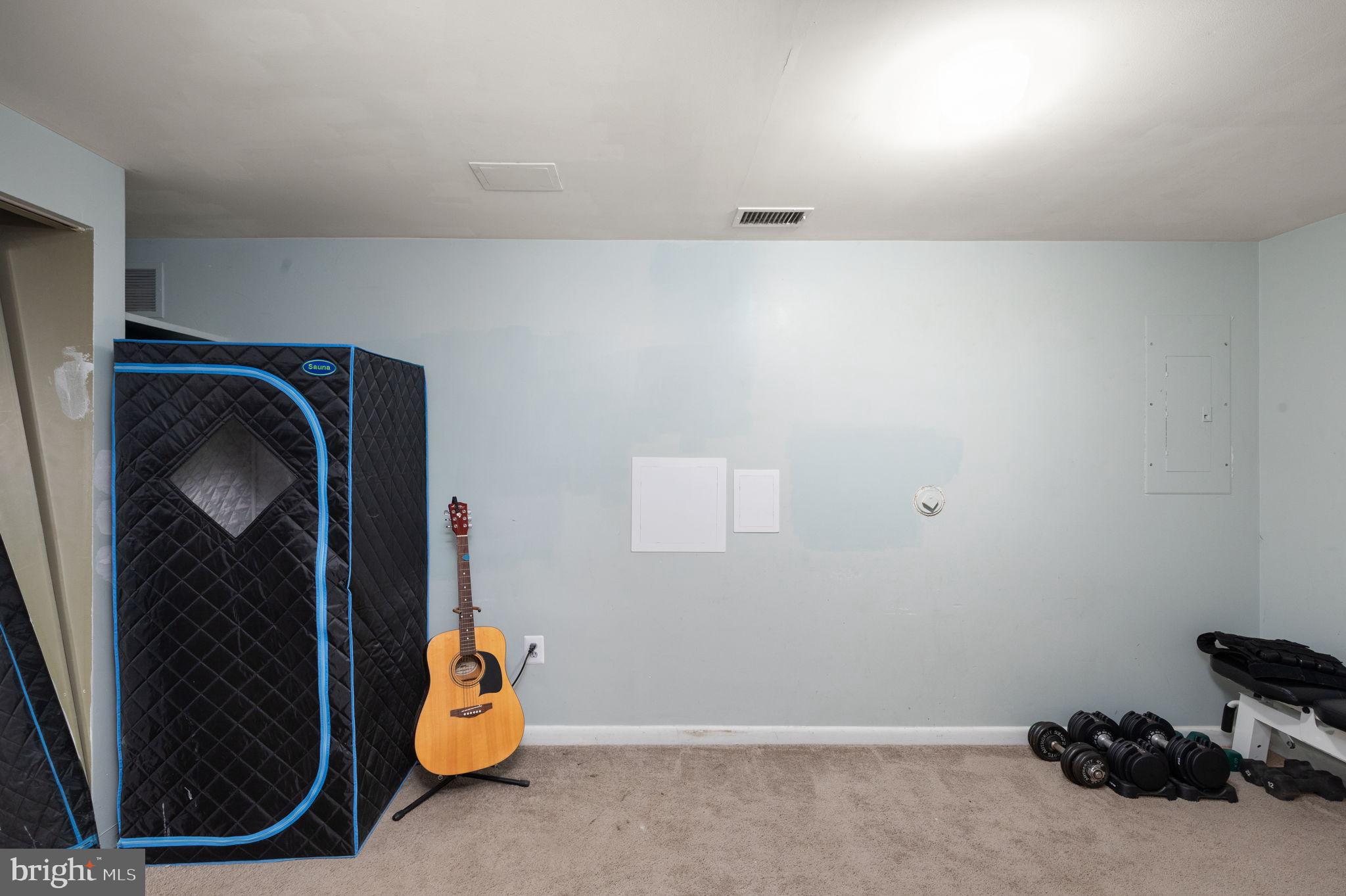 1205 N FARLEY COURT N