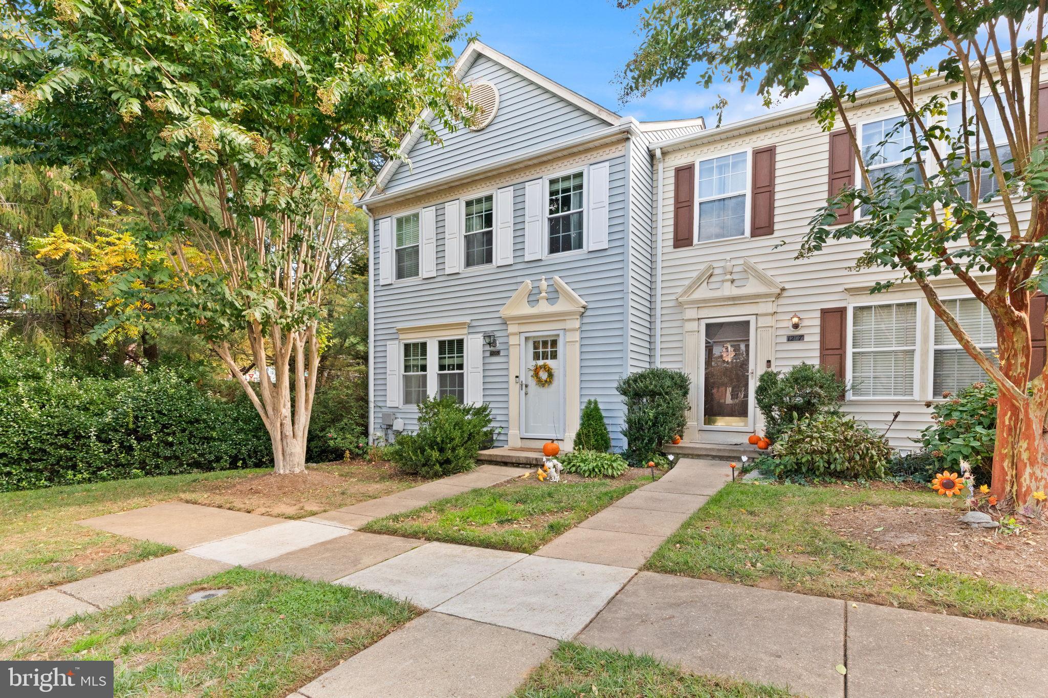 1205 N FARLEY COURT N