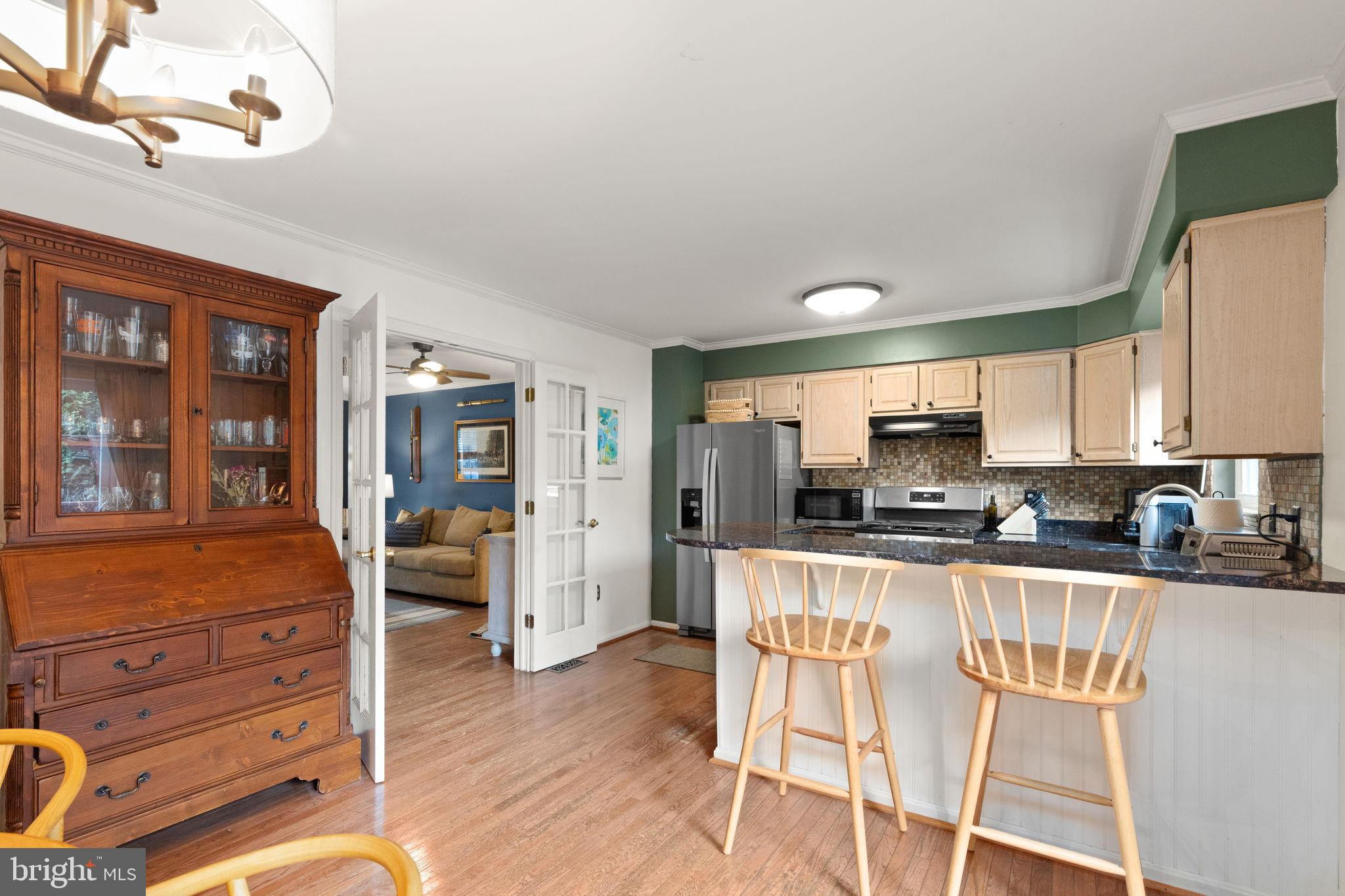 1205 N FARLEY COURT N