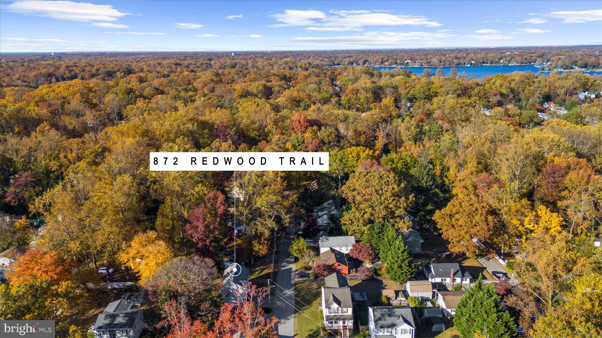 872 REDWOOD TRAIL