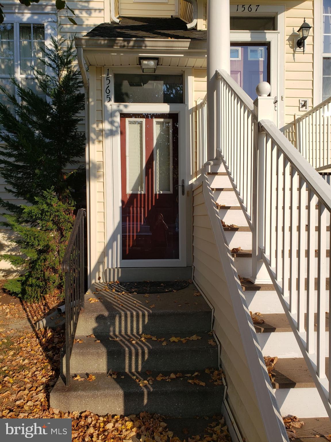 1565 FALLOWFIELD COURT