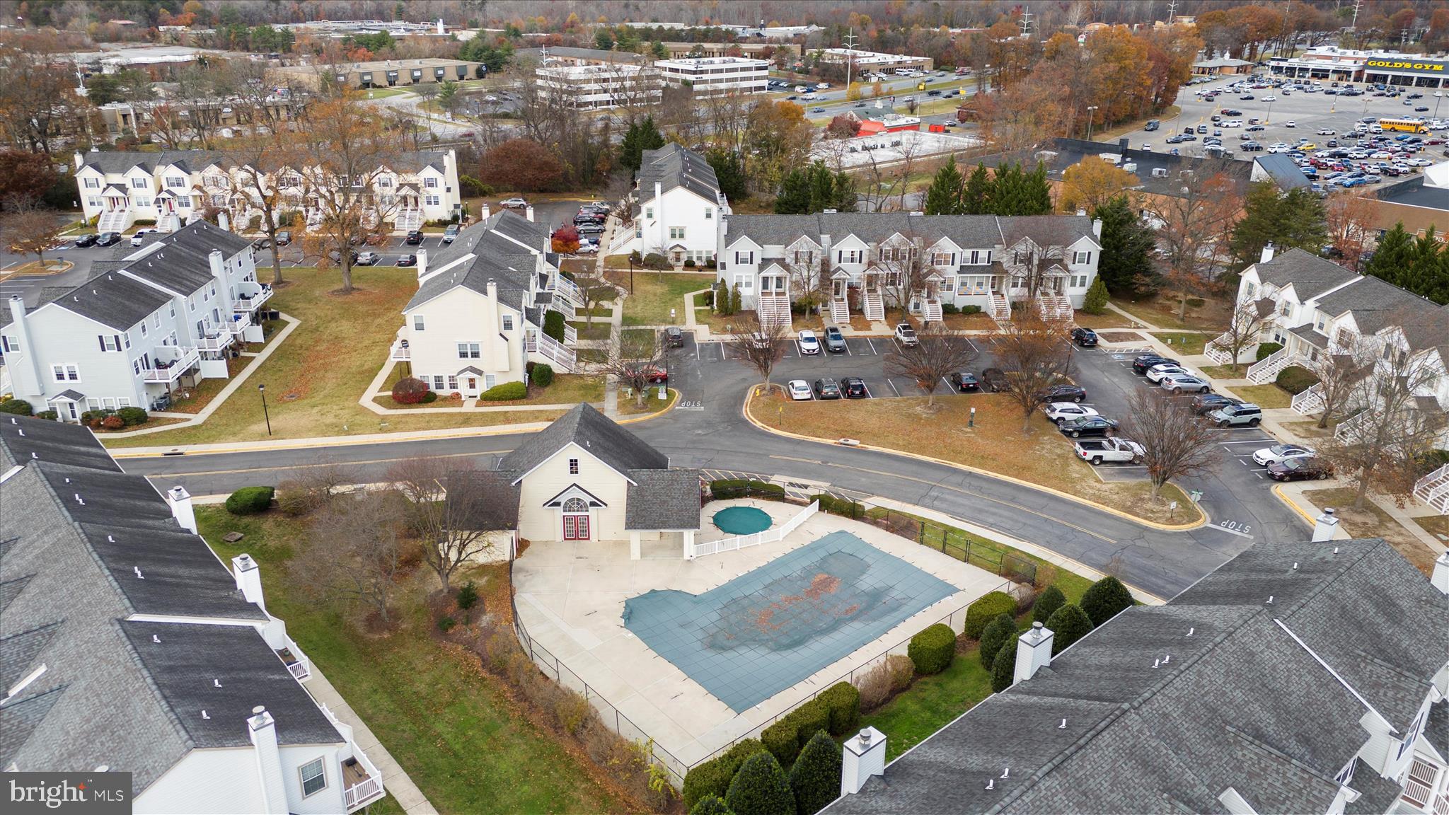 1565 FALLOWFIELD COURT