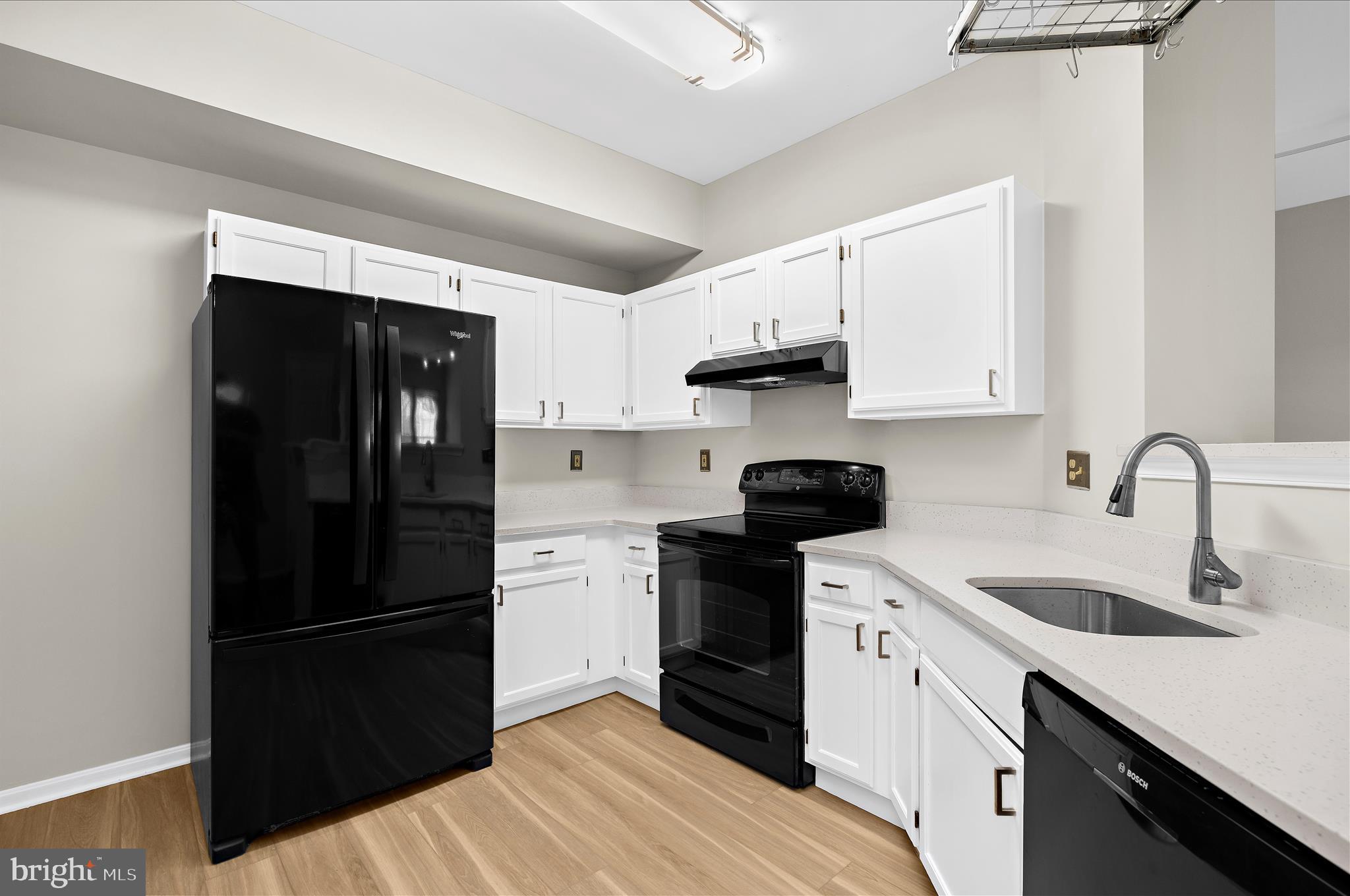 1565 FALLOWFIELD COURT