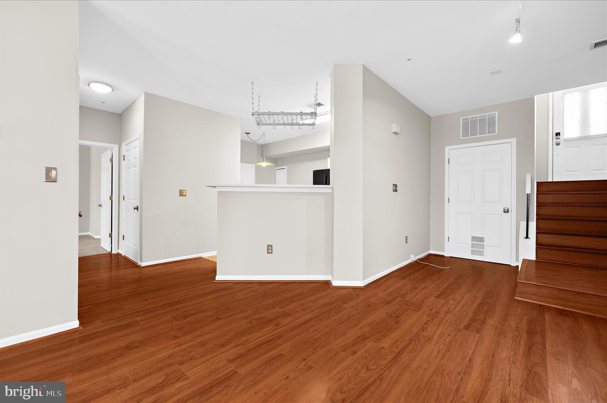 1565 FALLOWFIELD COURT