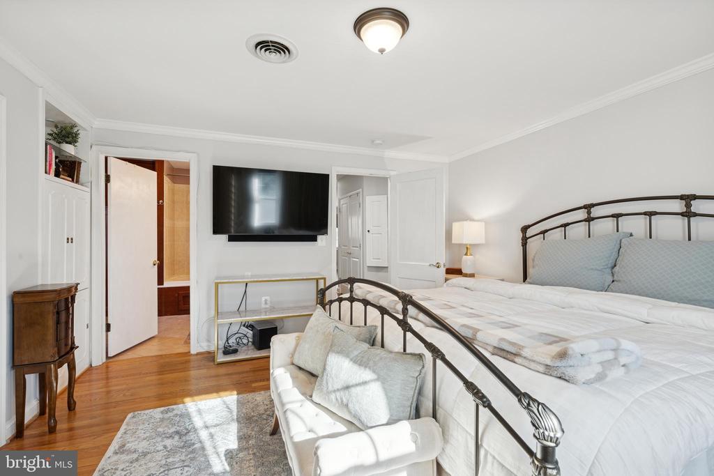 150 E BAY VIEW DRIVE