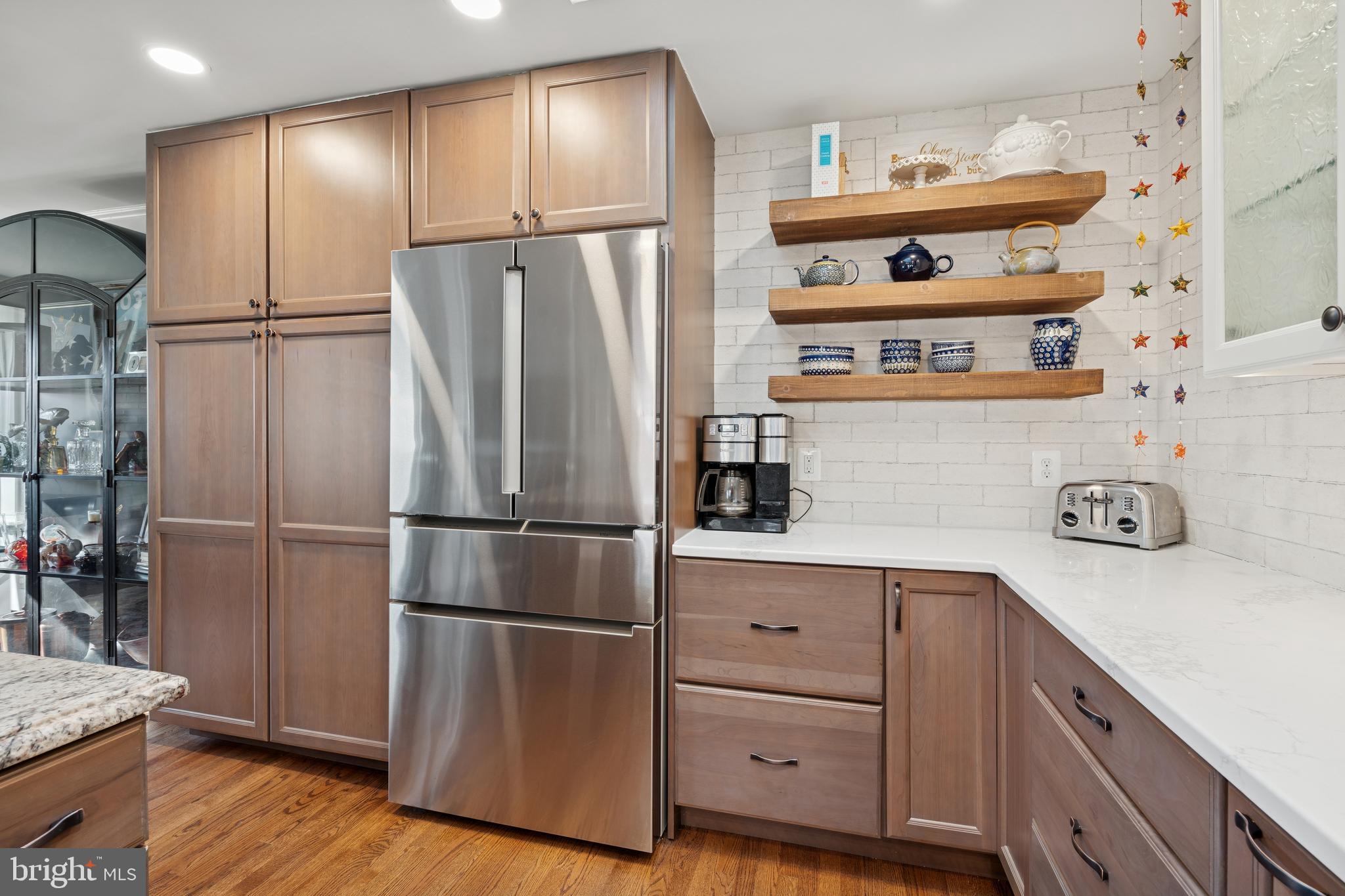 150 E BAY VIEW DRIVE