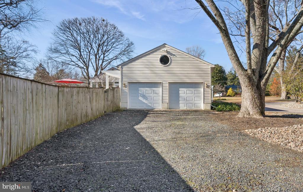 150 E BAY VIEW DRIVE