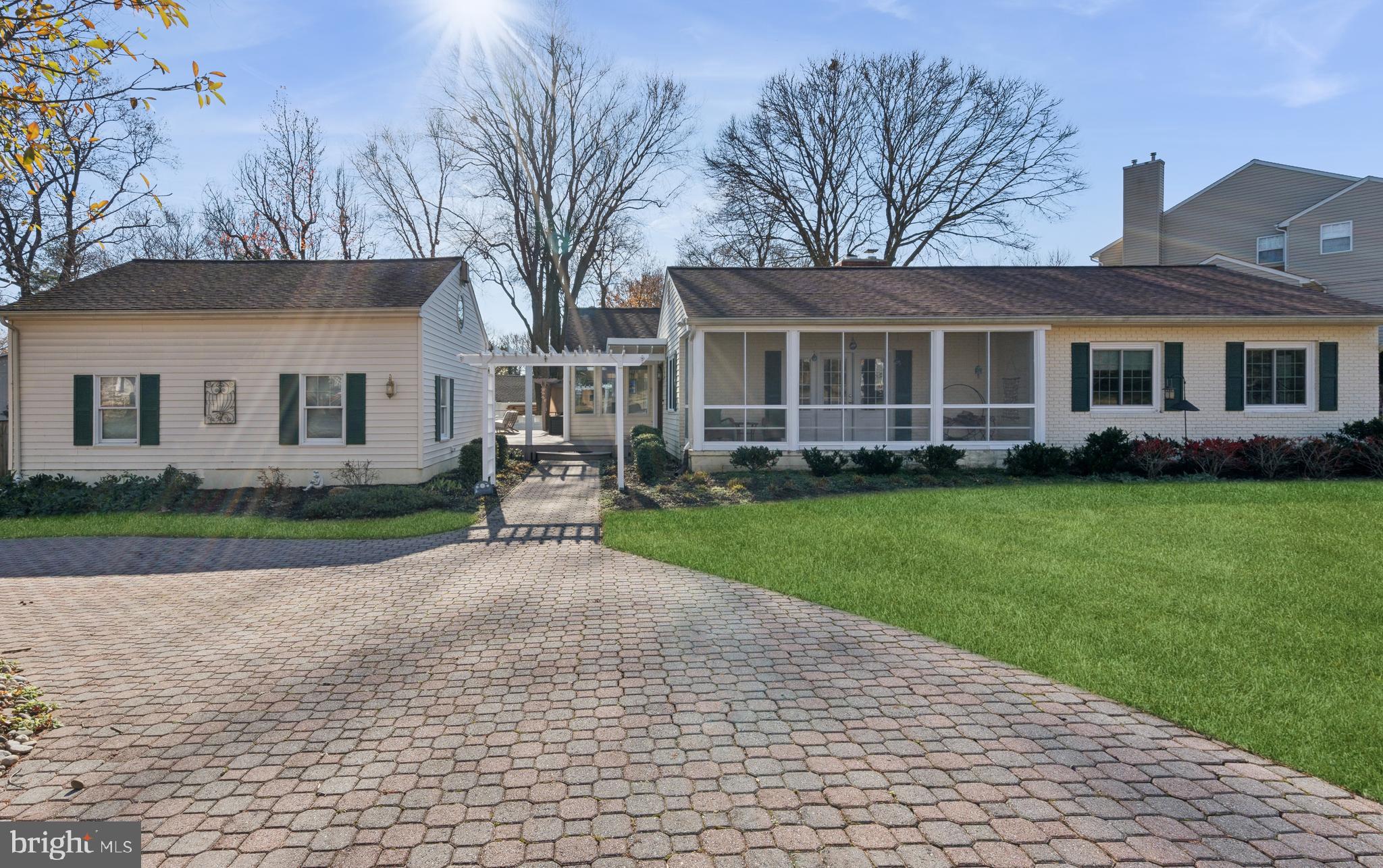 150 E BAY VIEW DRIVE