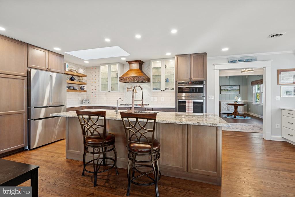 150 E BAY VIEW DRIVE