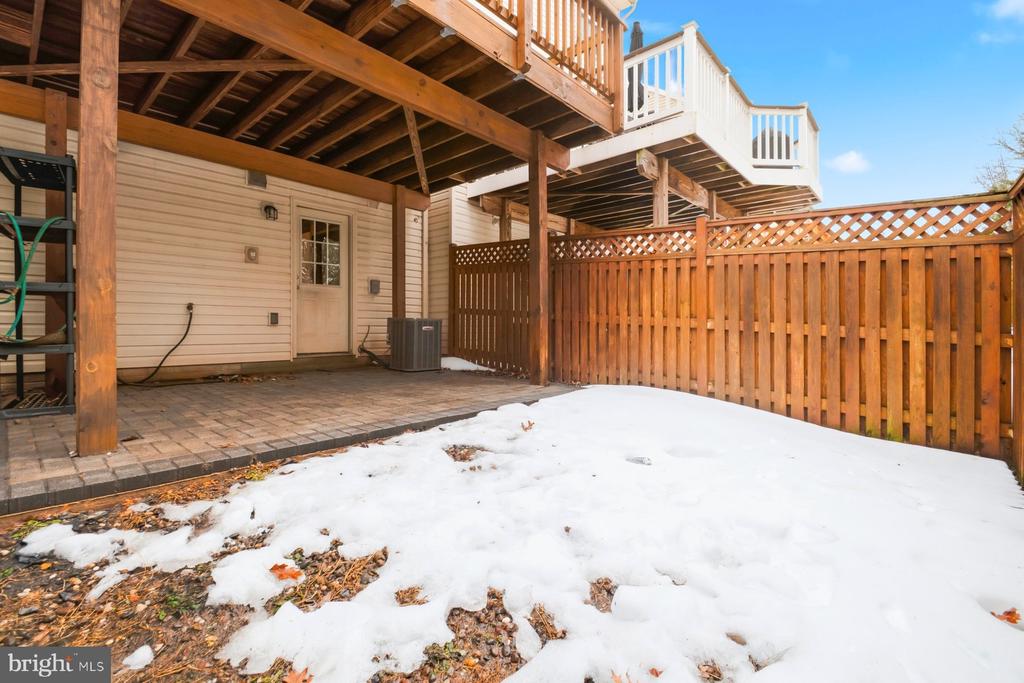 7690 TIMBERCROSS LANE