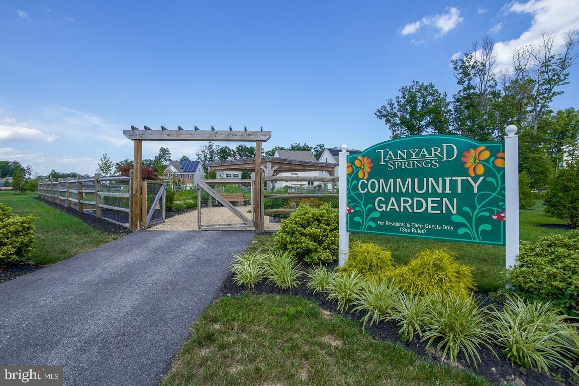 7690 TIMBERCROSS LANE