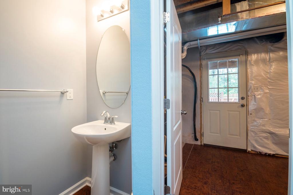 7690 TIMBERCROSS LANE