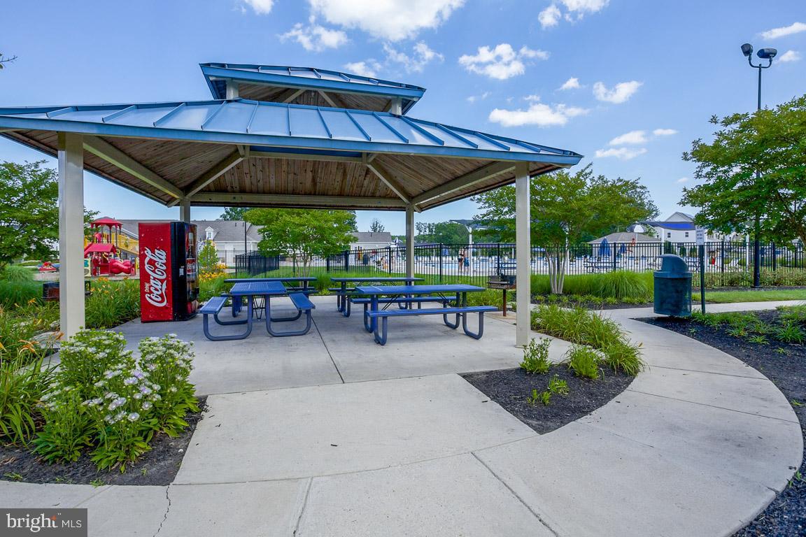 7690 TIMBERCROSS LANE