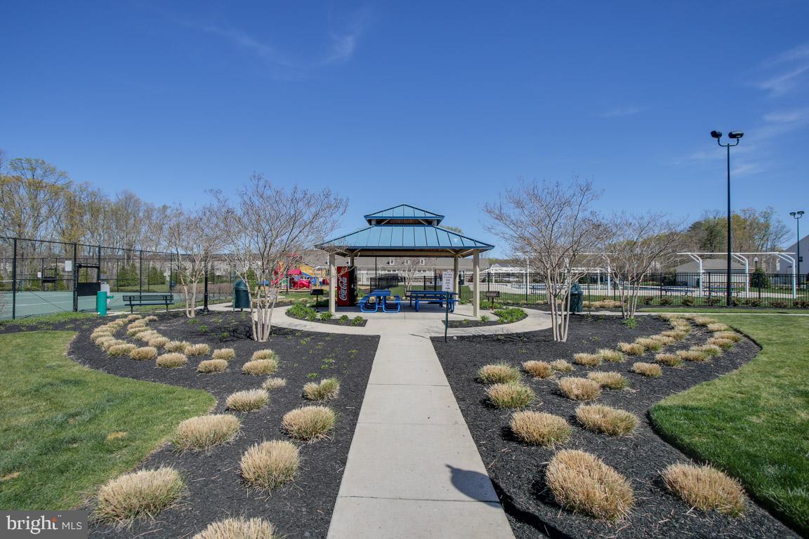 7690 TIMBERCROSS LANE