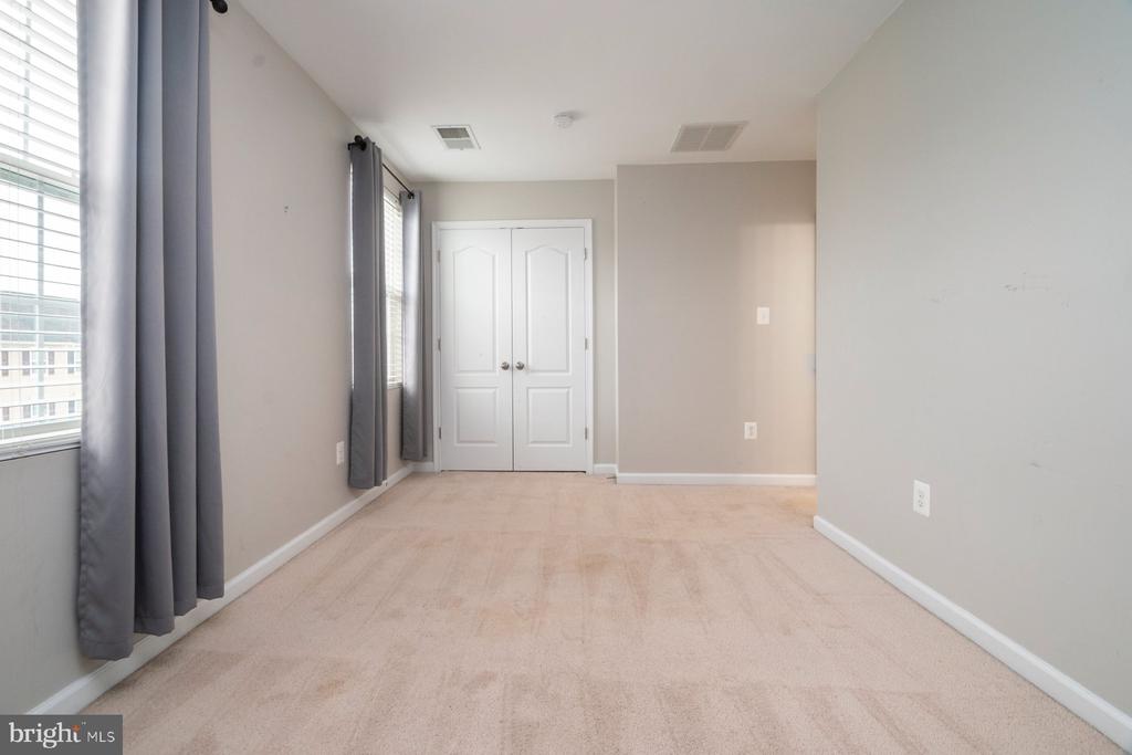 7690 TIMBERCROSS LANE
