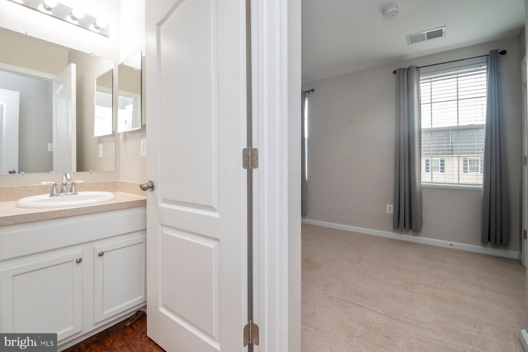 7690 TIMBERCROSS LANE