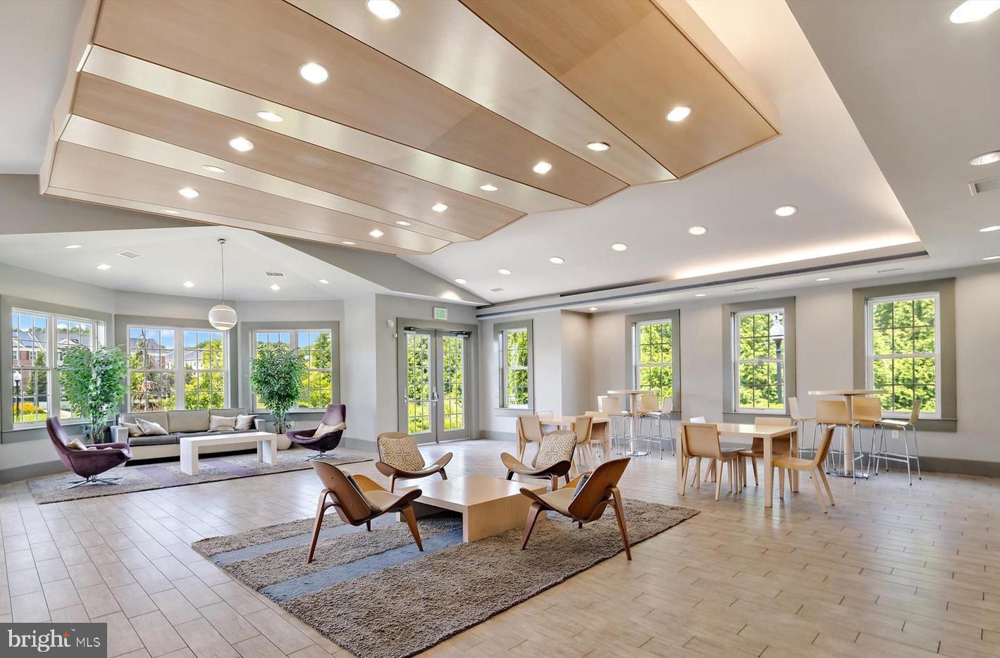 7690 TIMBERCROSS LANE