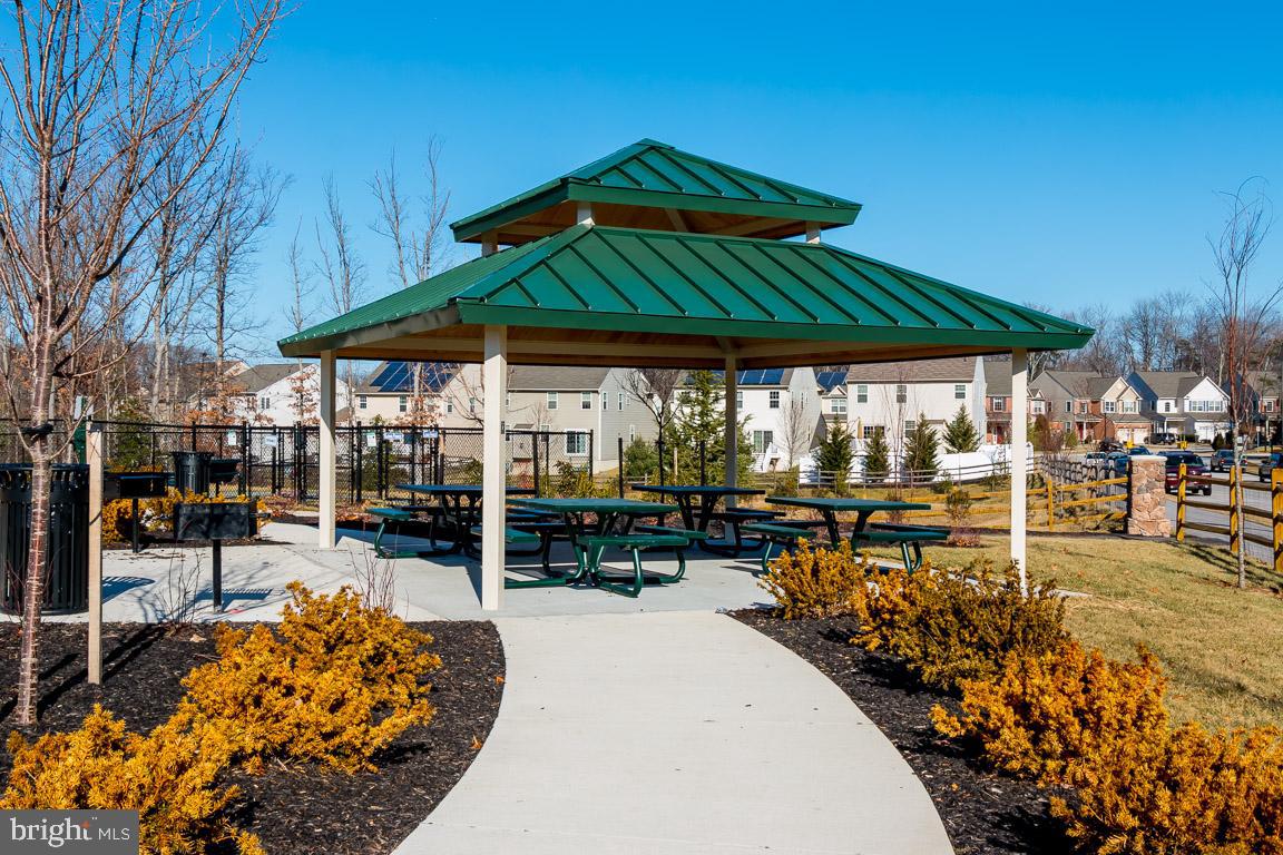 7690 TIMBERCROSS LANE