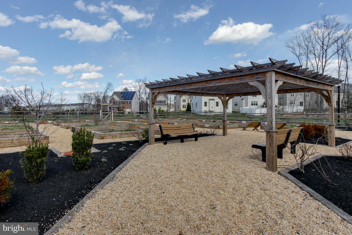 7690 TIMBERCROSS LANE