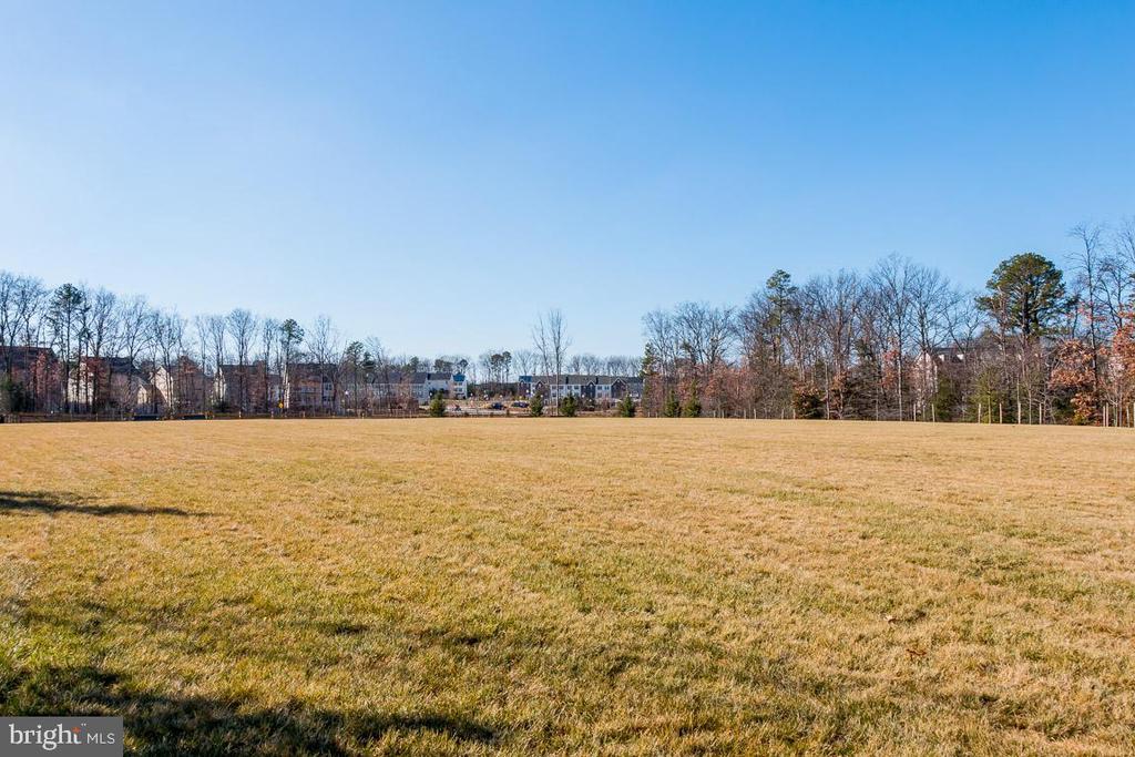 7690 TIMBERCROSS LANE