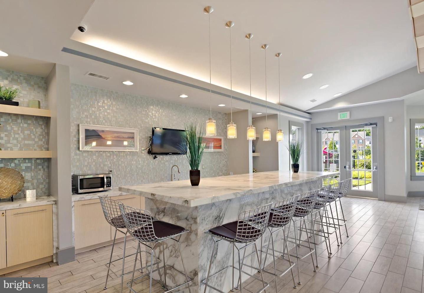 7690 TIMBERCROSS LANE