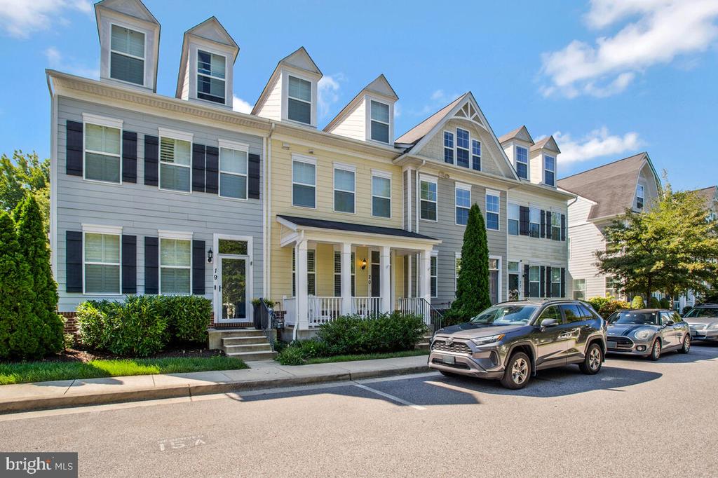 20 BOUCHER PLACE