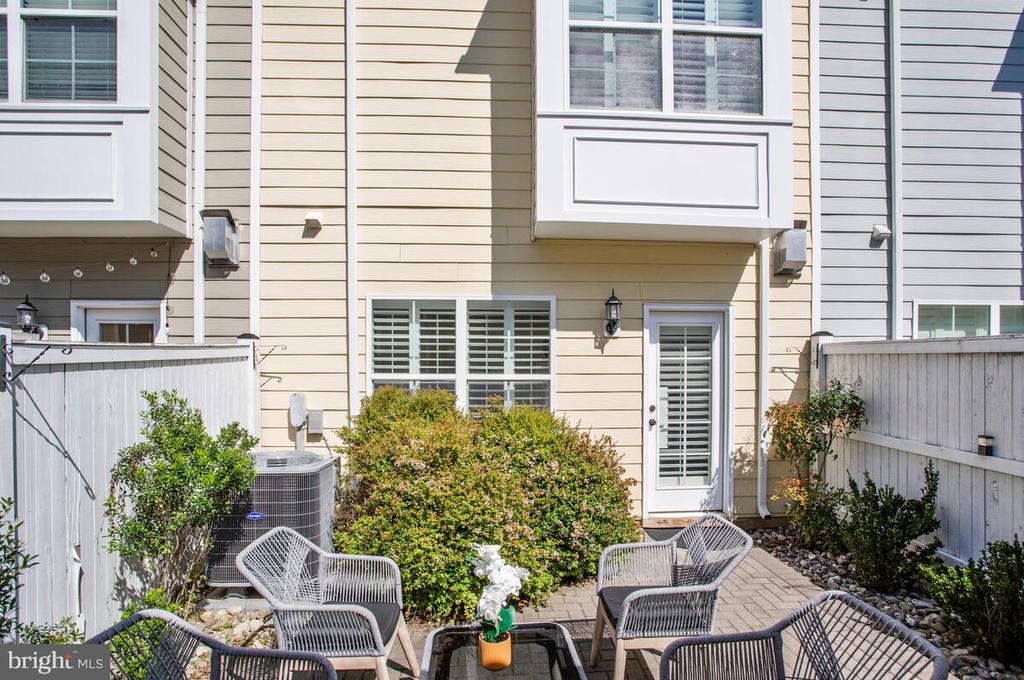 20 BOUCHER PLACE
