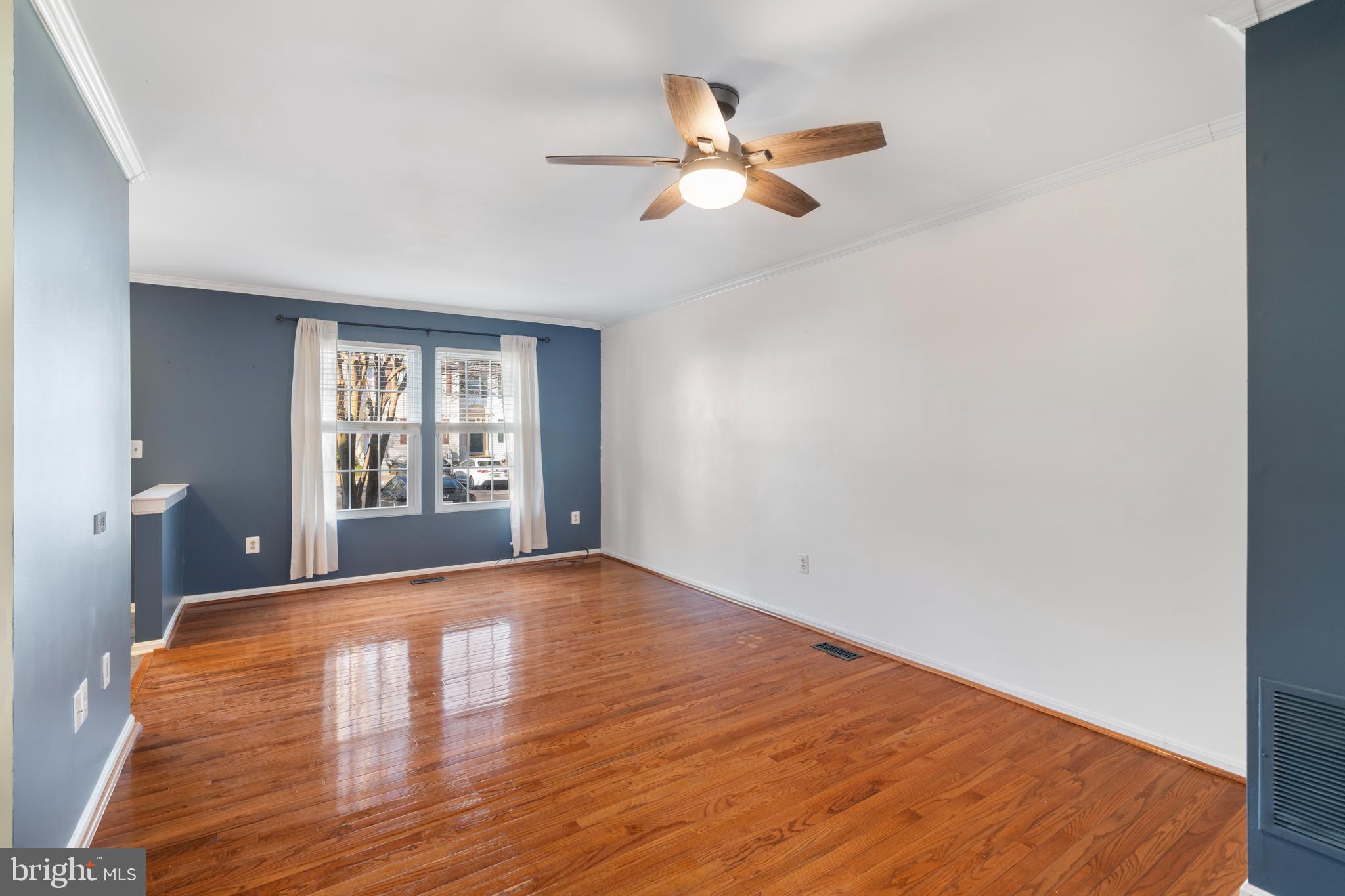 1205 N FARLEY COURT N