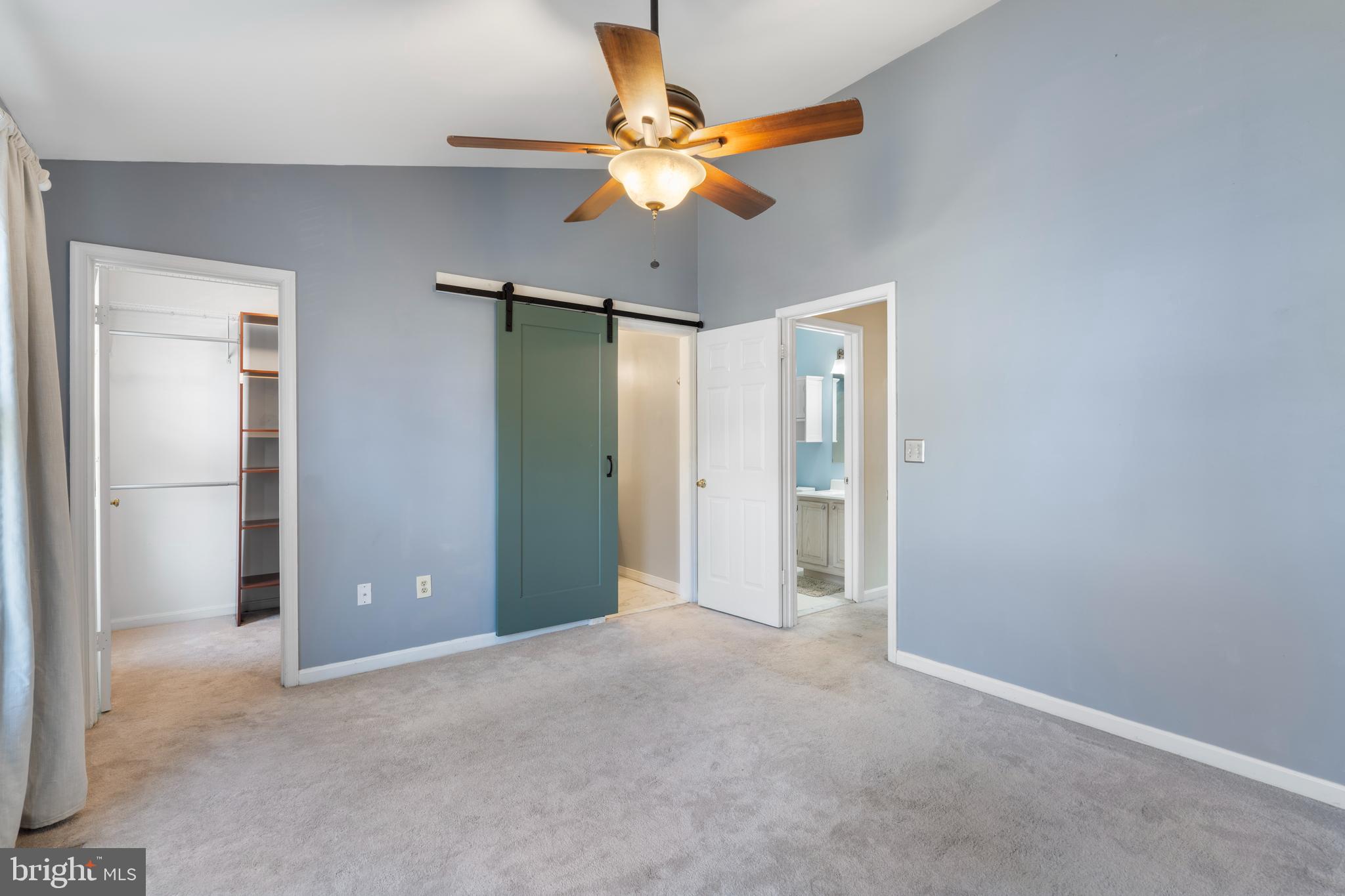 1205 N FARLEY COURT N