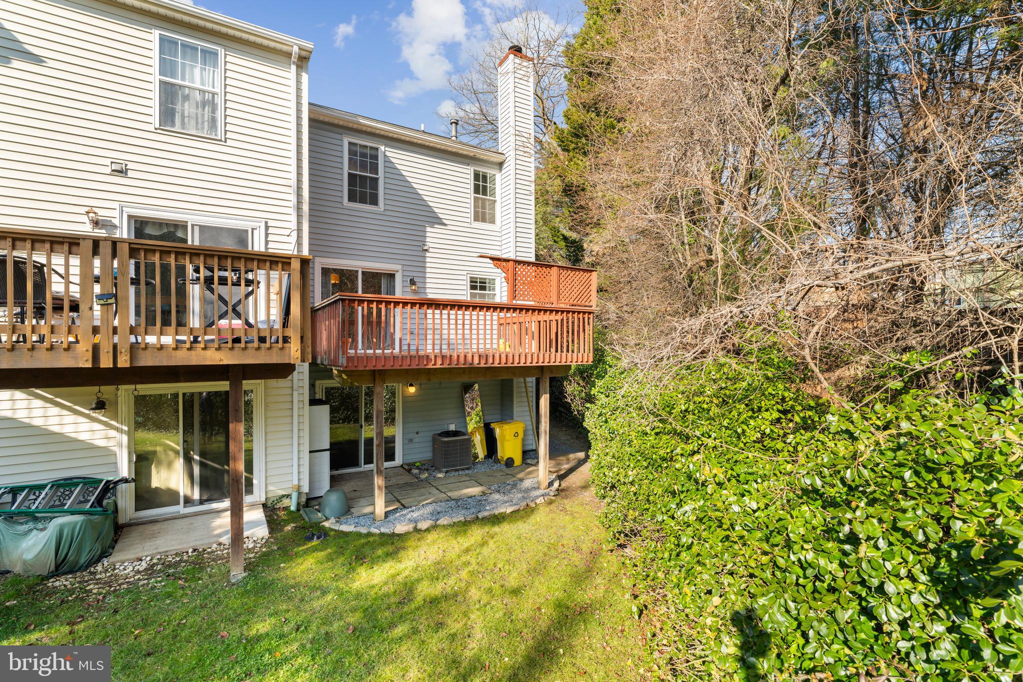 1205 N FARLEY COURT N