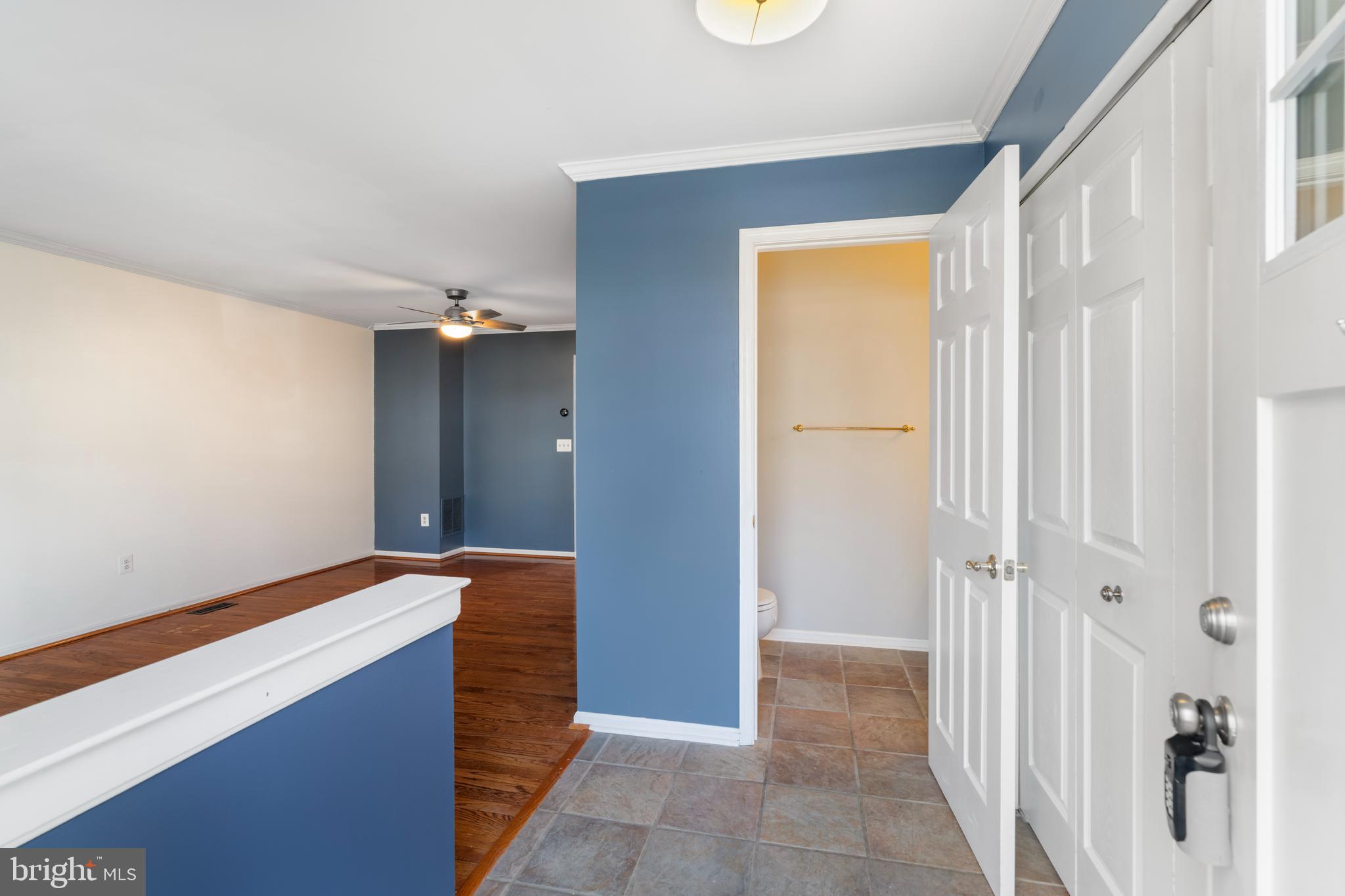 1205 N FARLEY COURT N