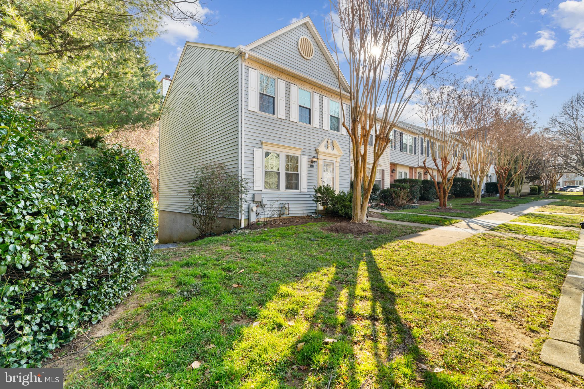 1205 N FARLEY COURT N