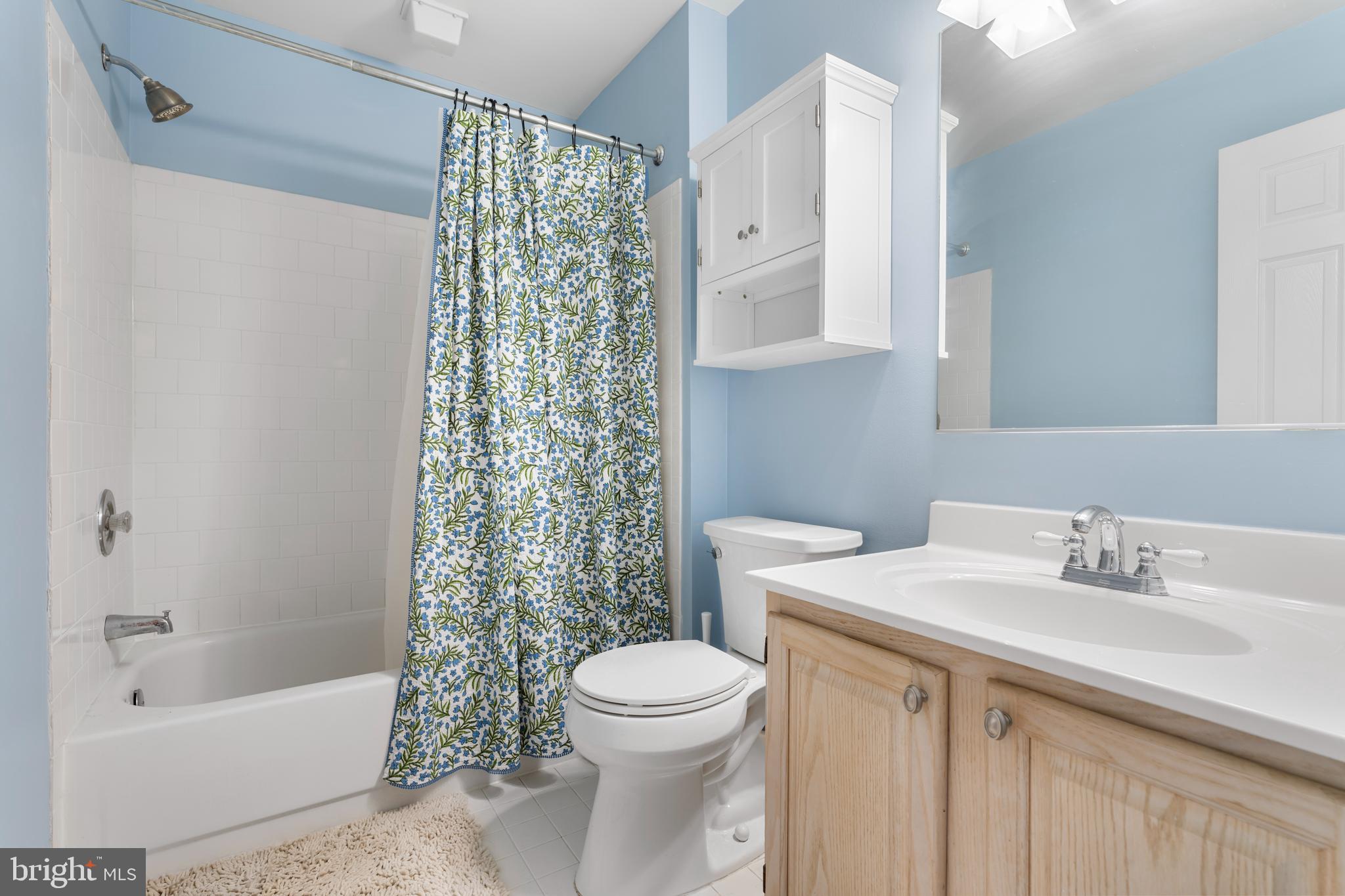 1205 N FARLEY COURT N