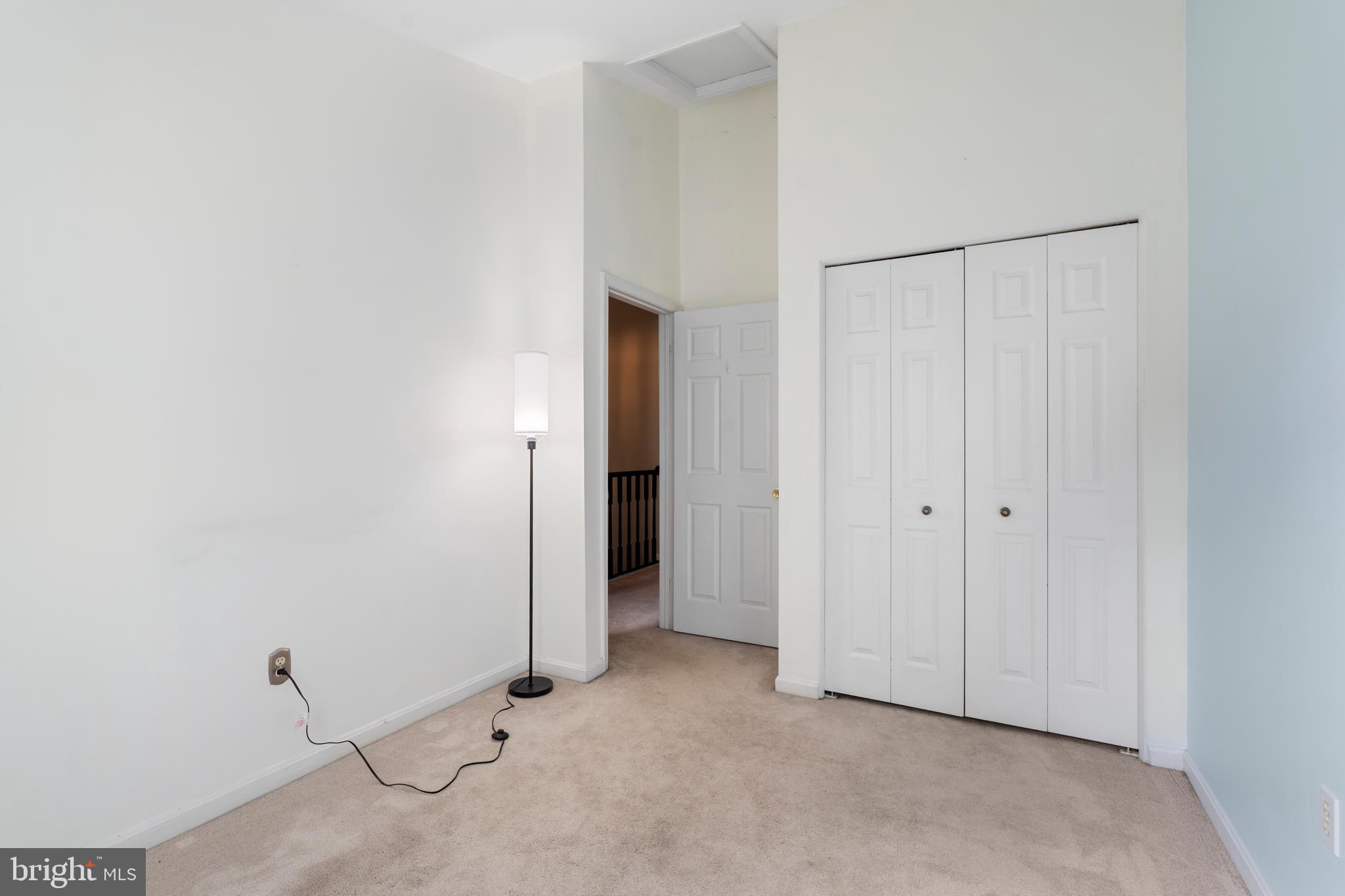 1205 N FARLEY COURT N