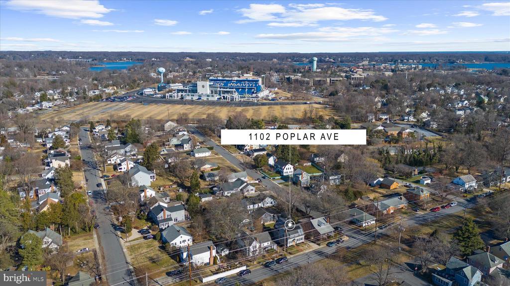 1102 POPLAR AVENUE