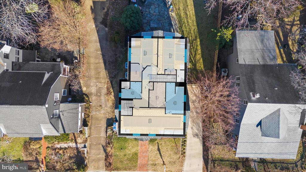 1102 POPLAR AVENUE