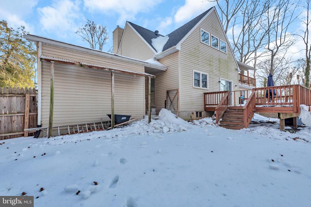 1080 CRESTVIEW DRIVE