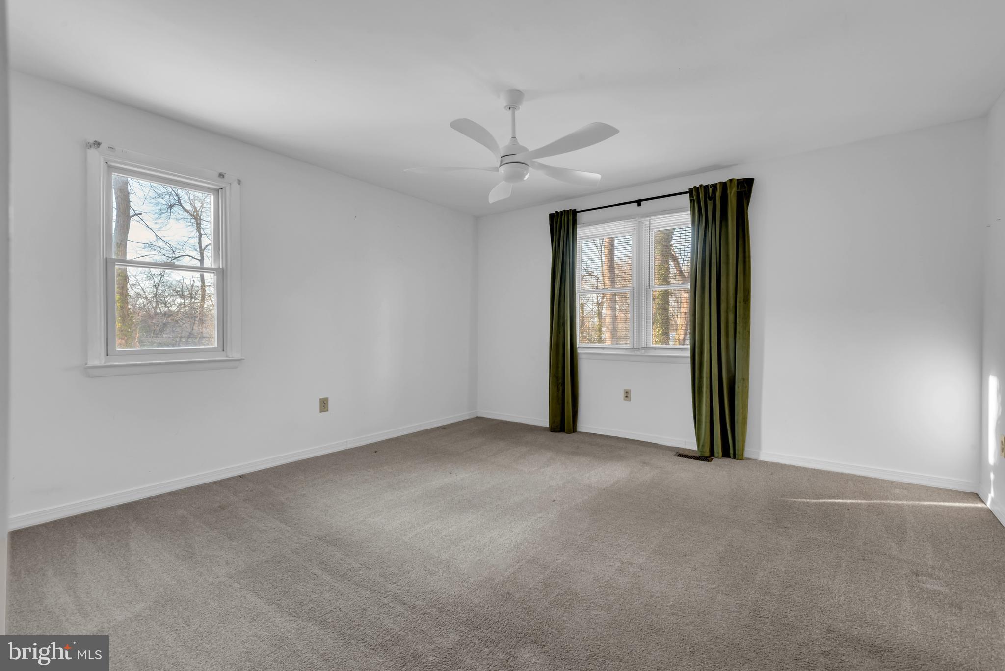 1080 CRESTVIEW DRIVE