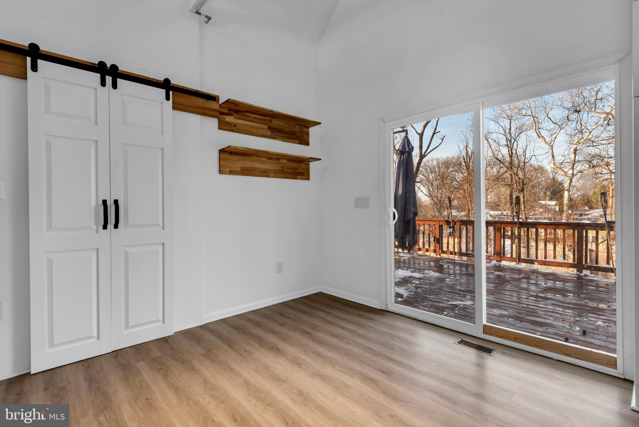 1080 CRESTVIEW DRIVE