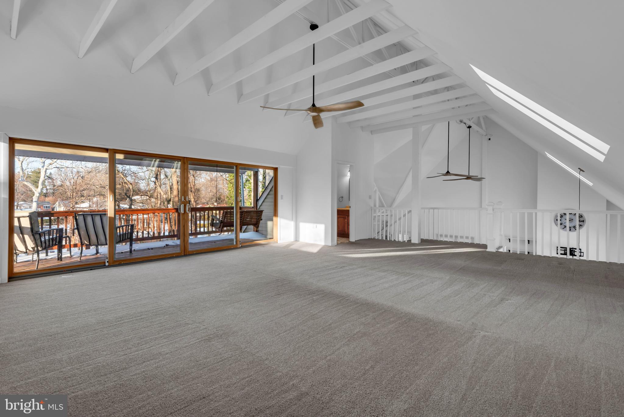 1080 CRESTVIEW DRIVE