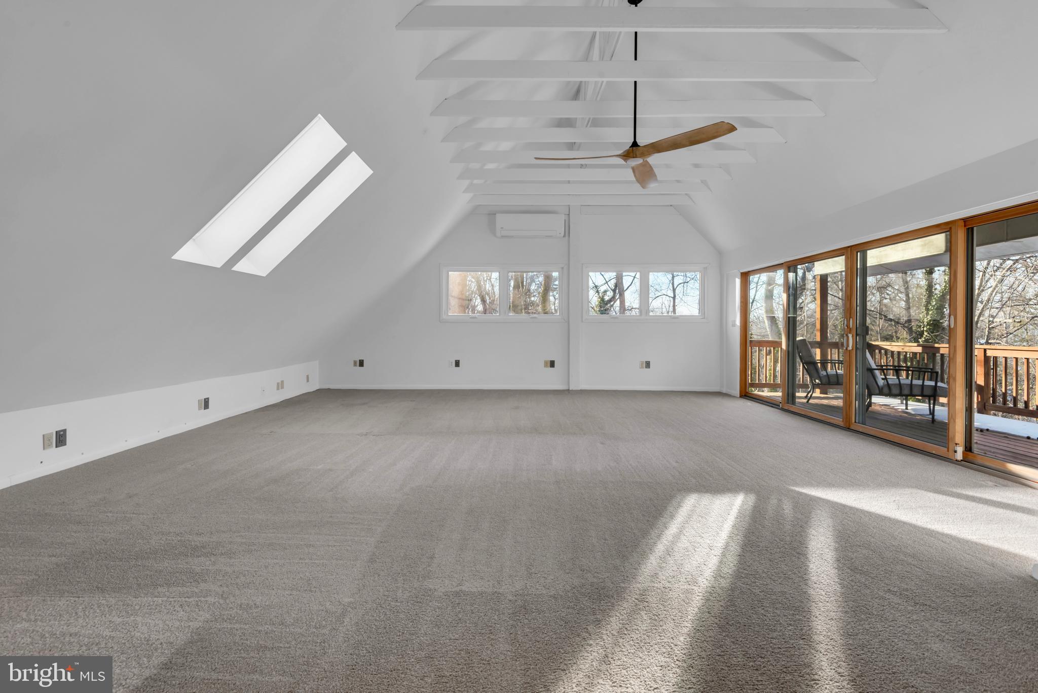 1080 CRESTVIEW DRIVE