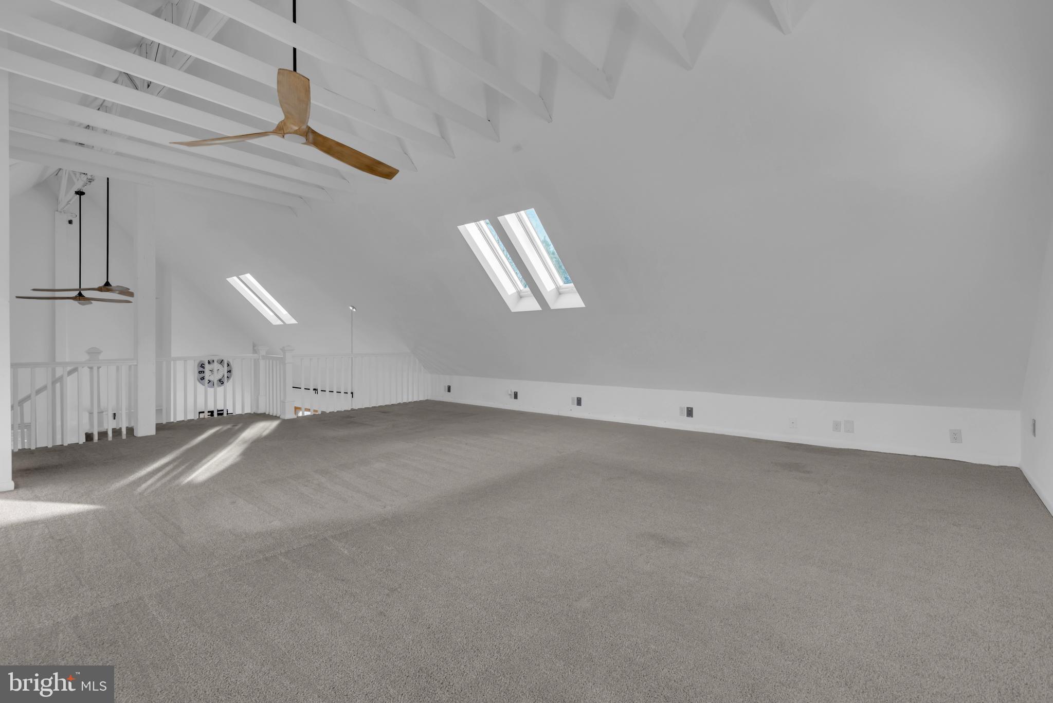 1080 CRESTVIEW DRIVE