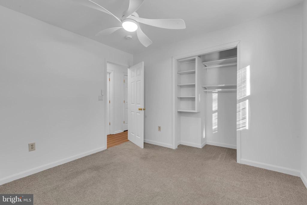 1080 CRESTVIEW DRIVE